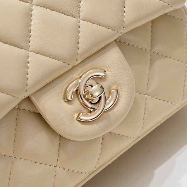 シャネルバッグ素材ディテール